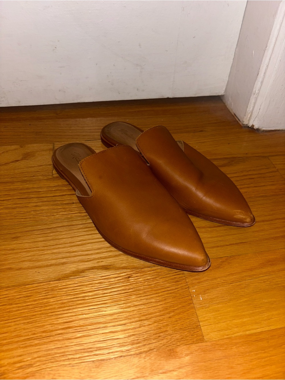 Madewell Woman's Tan Leather Pointed-Toe Slip-On Mules
